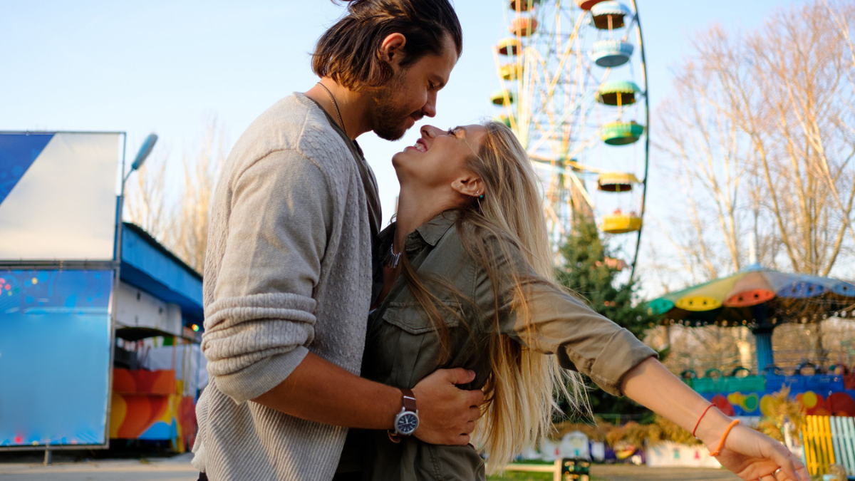 couple resolving conflict through communication and understanding