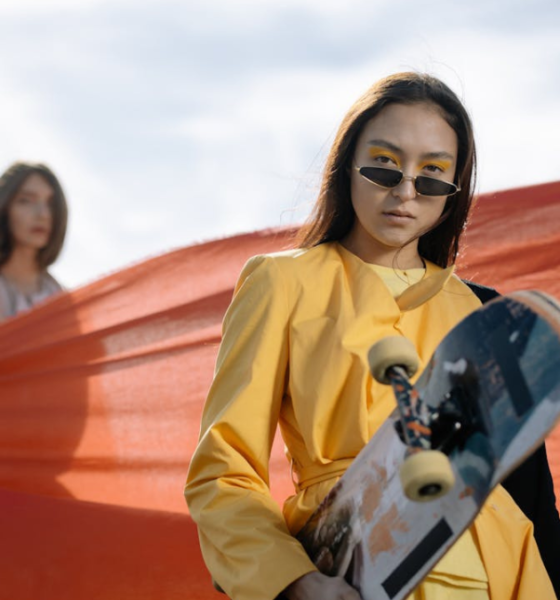 Neutral minimalist outfit vs colorful maximalist fashion styling concept