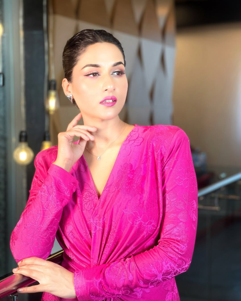 Arpita Arya modern anchor fashion